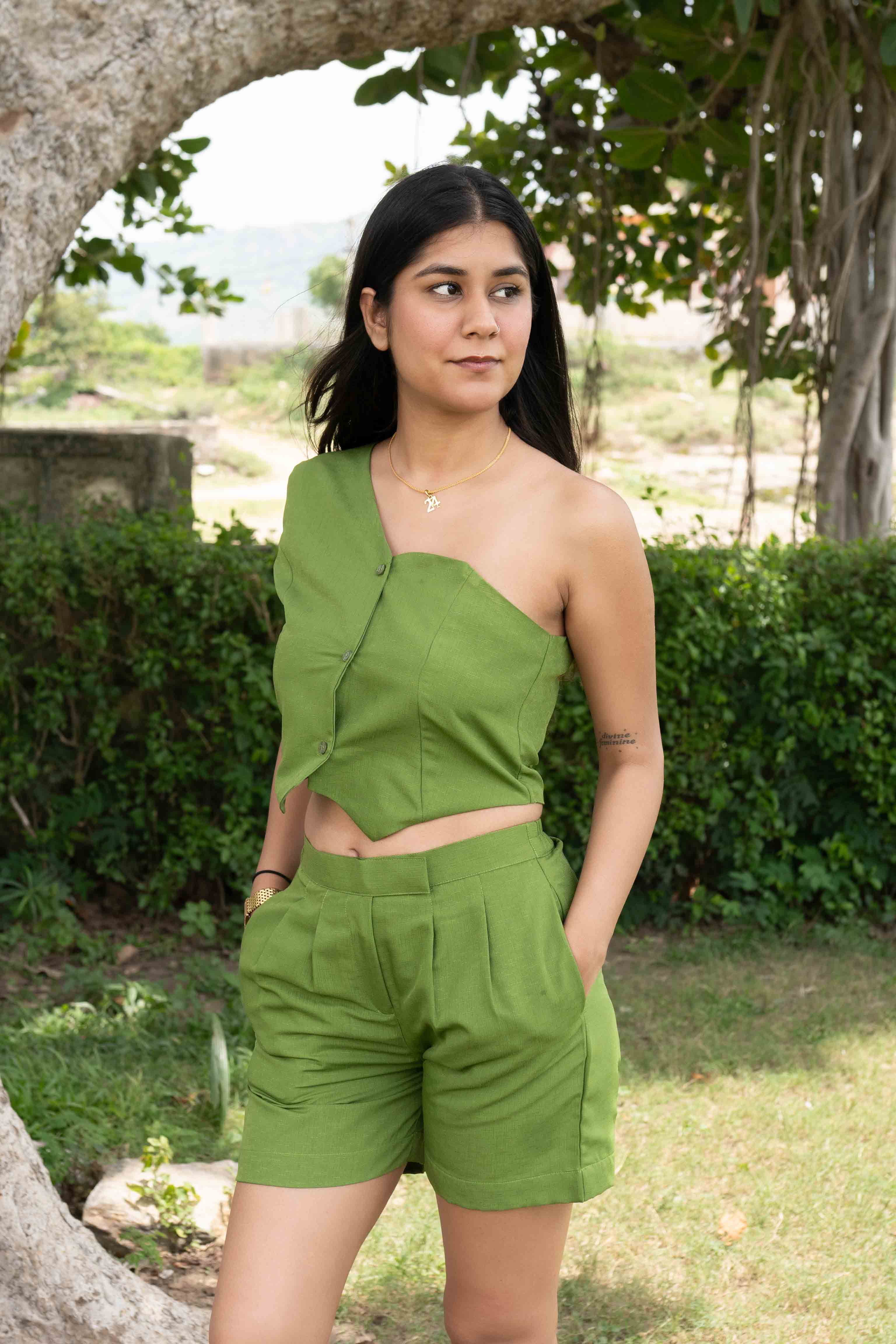 Waist coat and short set